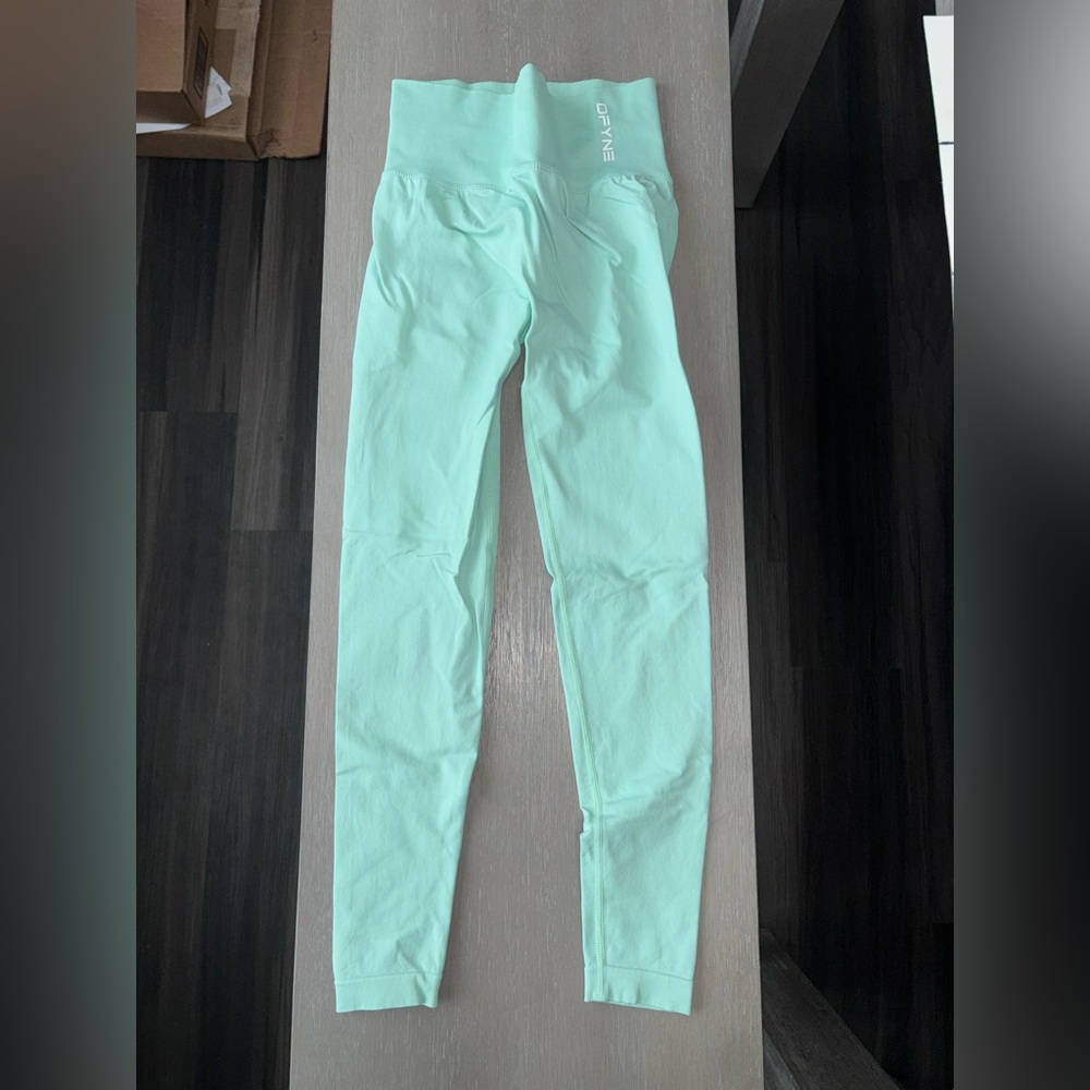 Dfyne Mint Green High-Waist Leggings